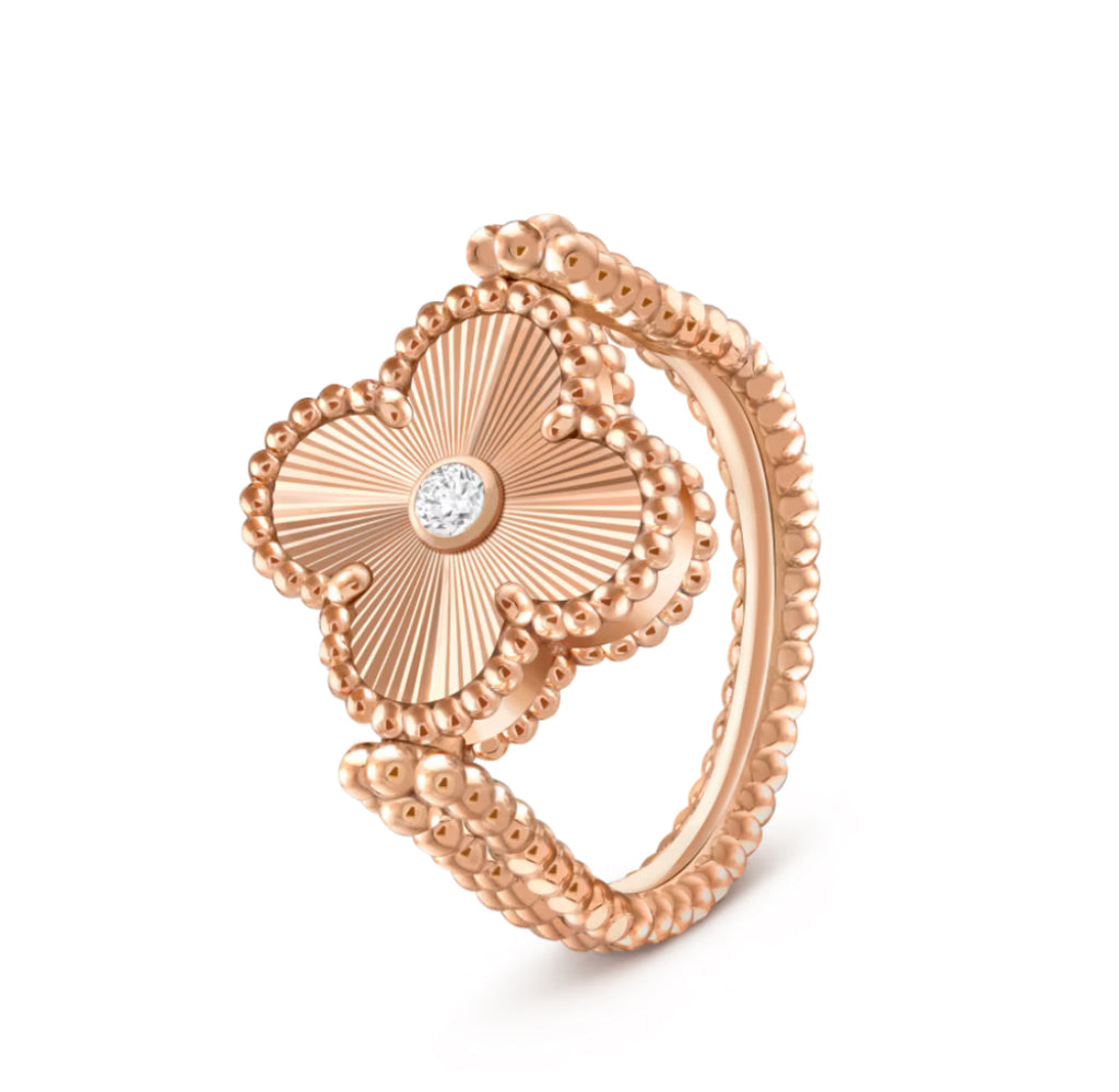 V Inspired Clover Reversible Ring