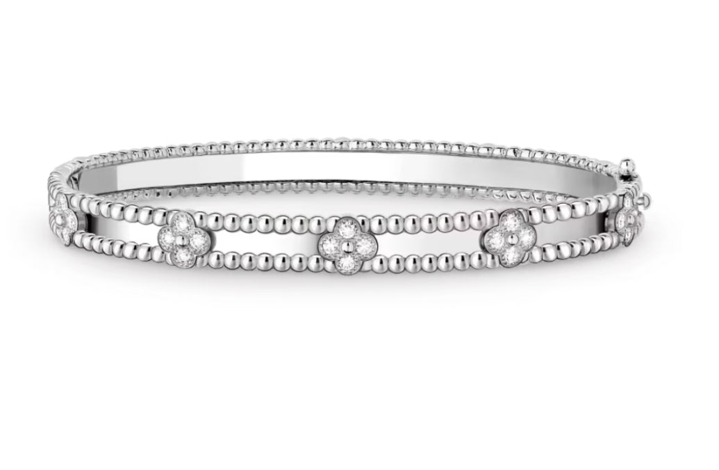 V Inspired Perlée Bracelet